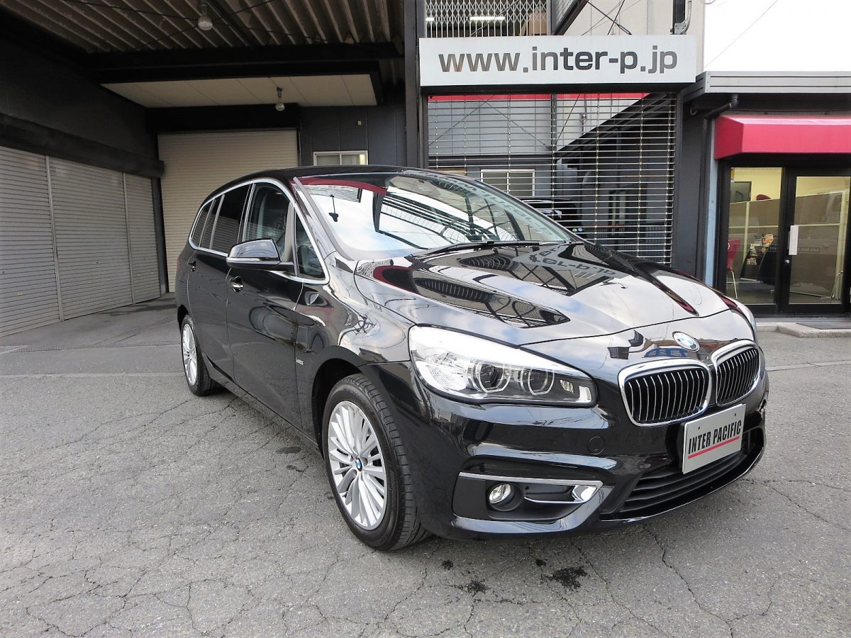 BMW 218d　バンパー修理 塗装事例